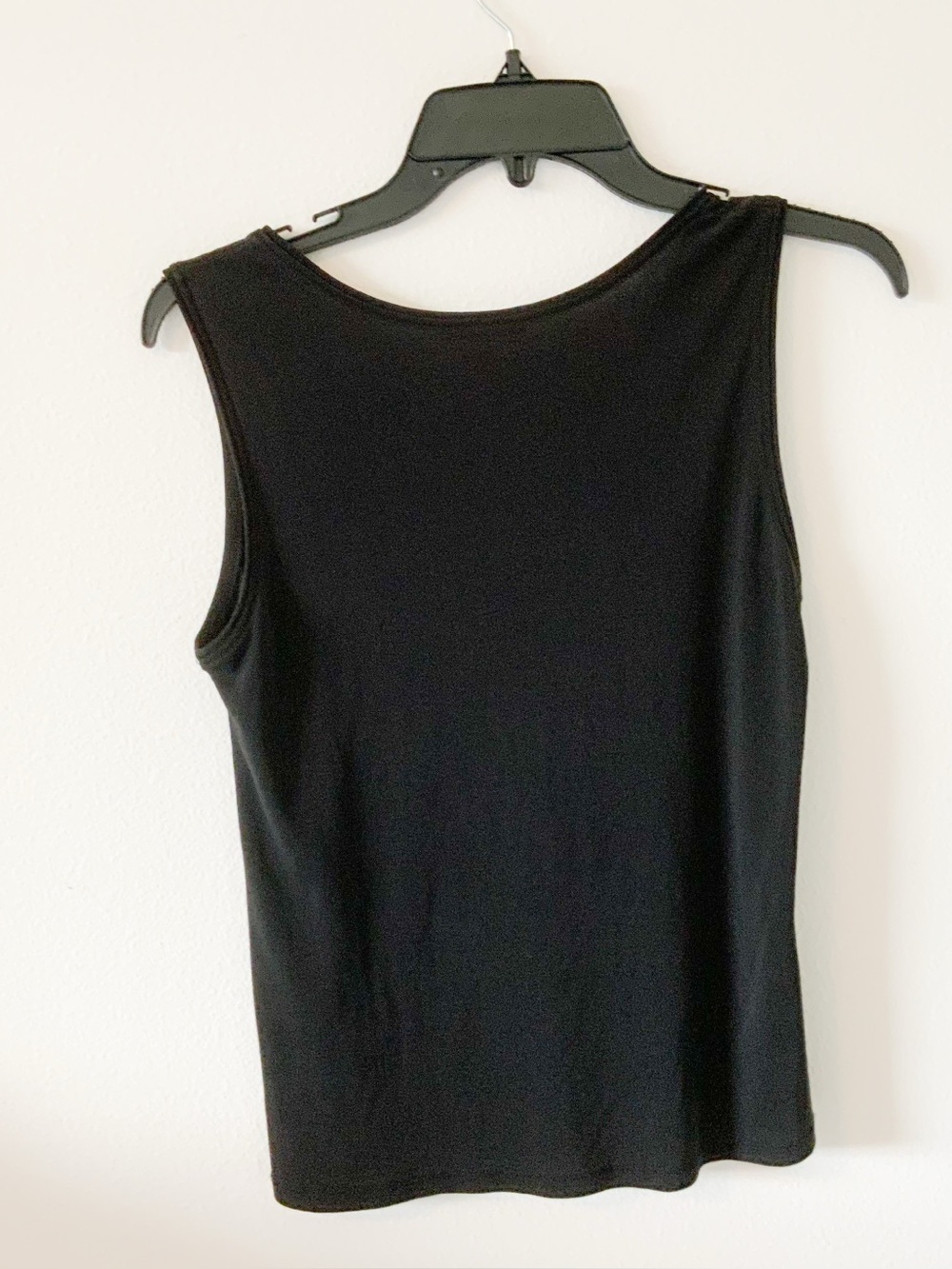 Eileen Fisher S Black Sleeveless 100% Silk Classic Tank Top Shirt Base Layer - Picture 2 of 7